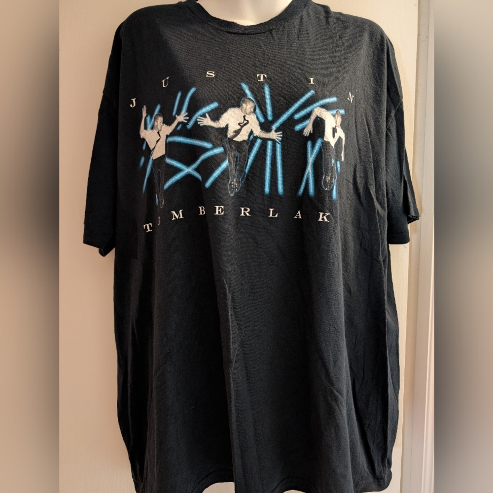Justin Timberlake Graphic T-Shirt with Blue Accents. Xl